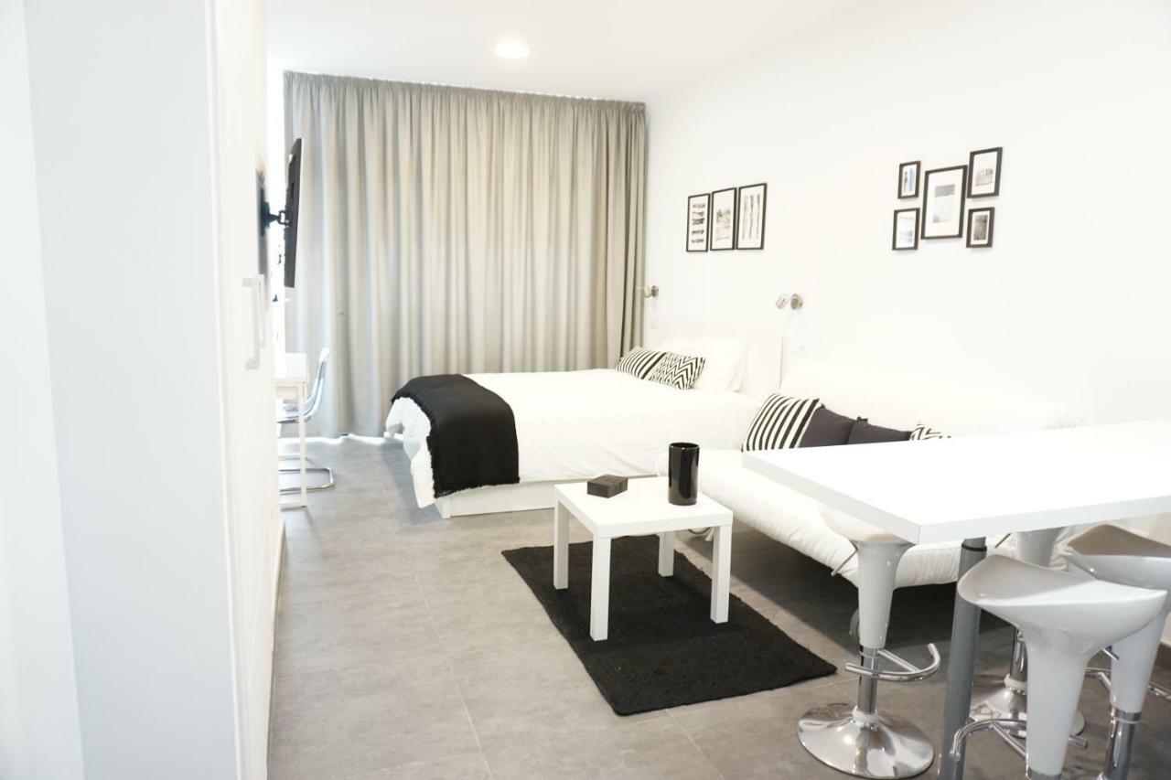 Apartamento Black & White Canteras