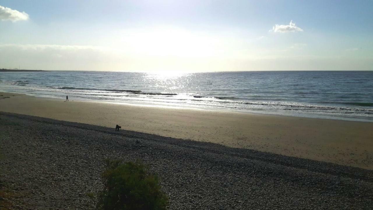 Holiday home Lidia & Paco Two Bedrooms Beachfront *