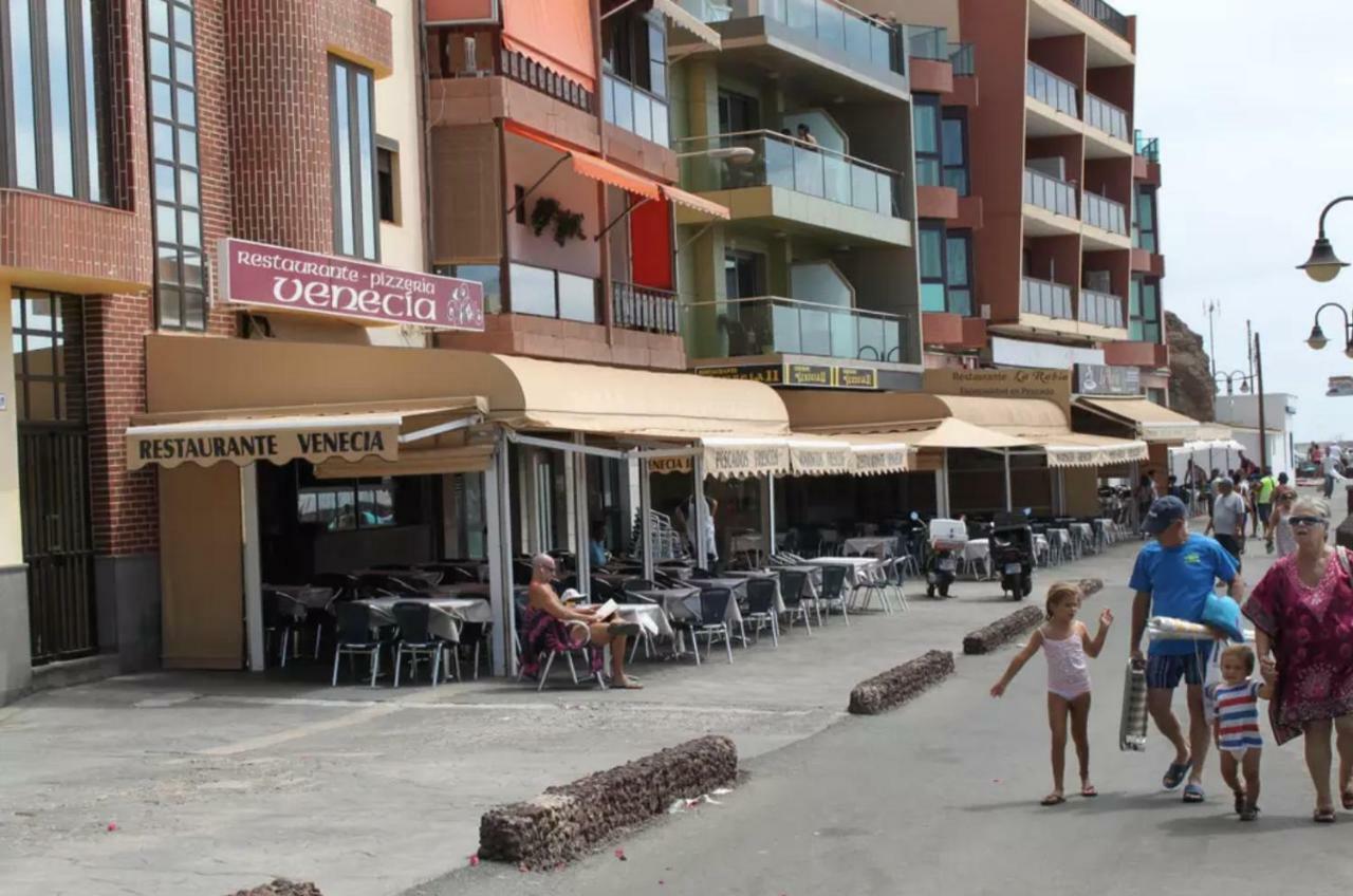 Apartment Canarifornia - Free Parking And Family Getaway *