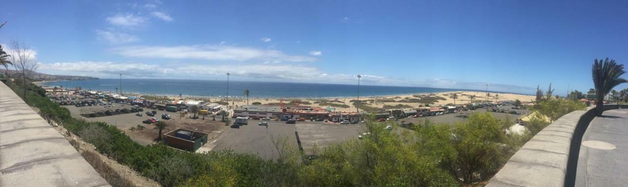 With A View - Playa Del Inglés, Taidia