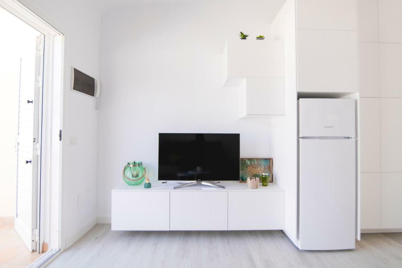 Deluxe Apartment. 50 Meters Apartment *