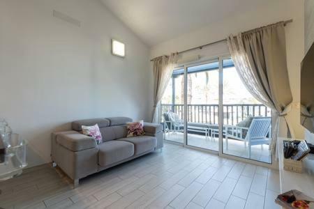 Lidia & Paco Two Bedrooms Beachfront *