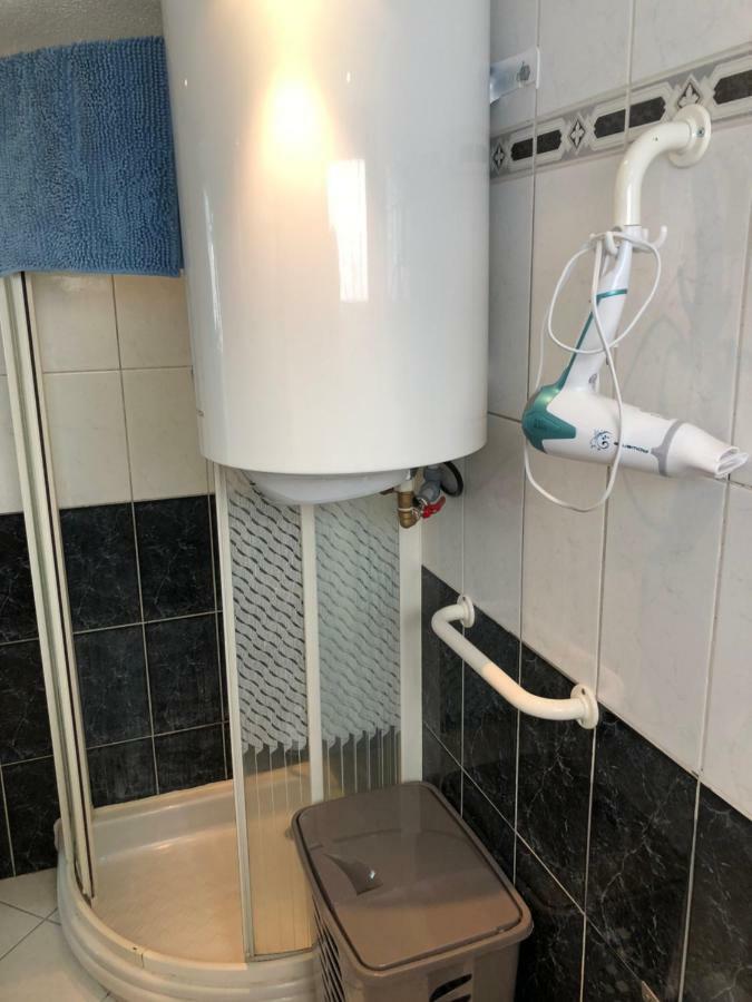 Two Bedroom 2 Min From Apartment Mogan
