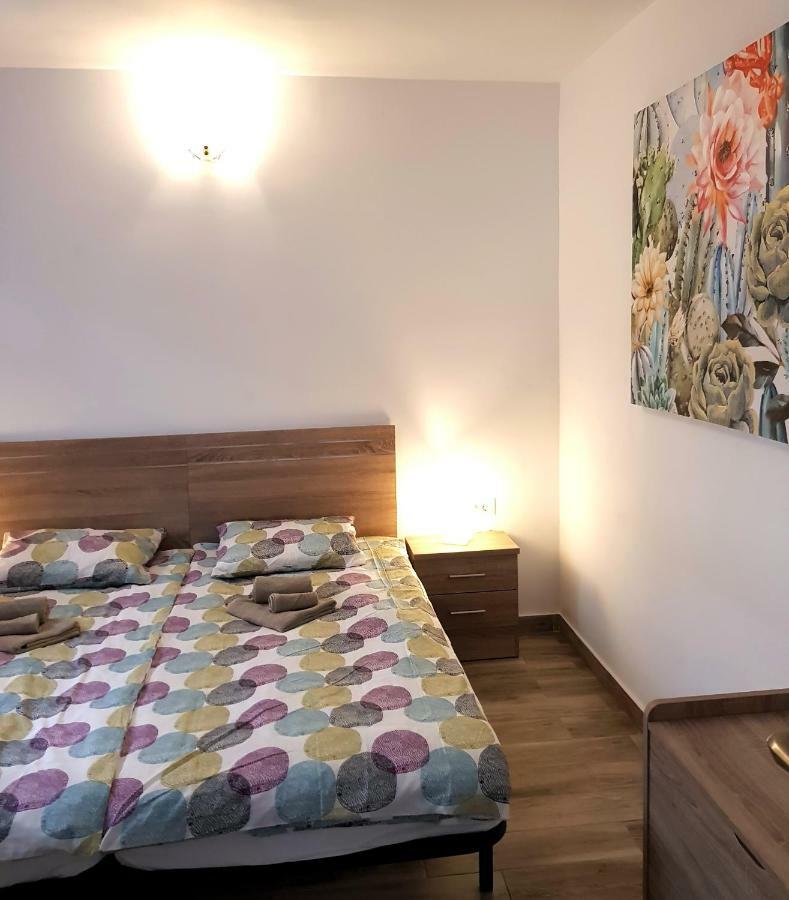 Appartement Luxury 2 Bedroom 50 M From