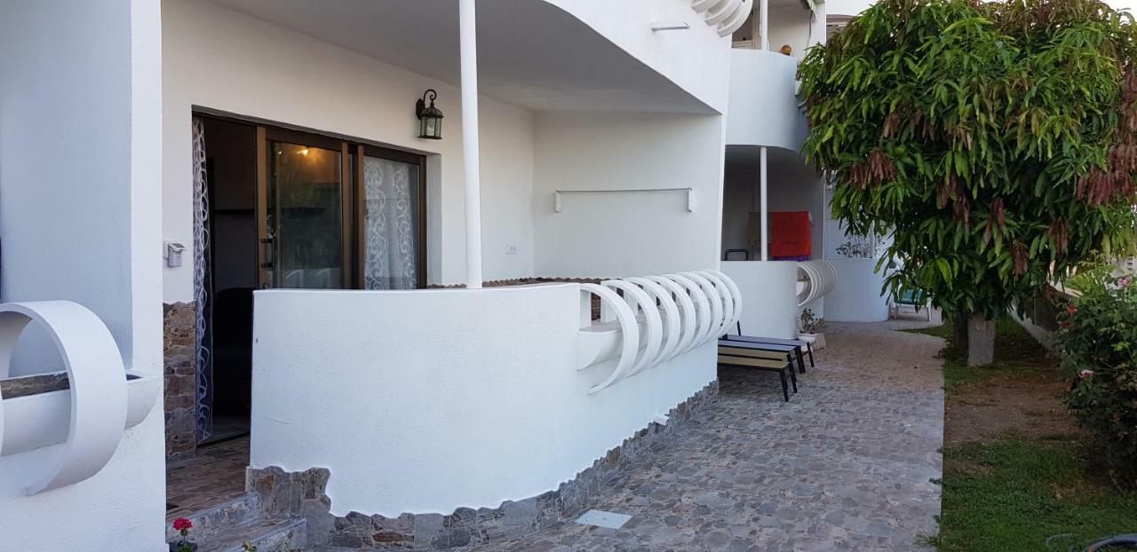 Luxury 2 Bedroom 50 M From *