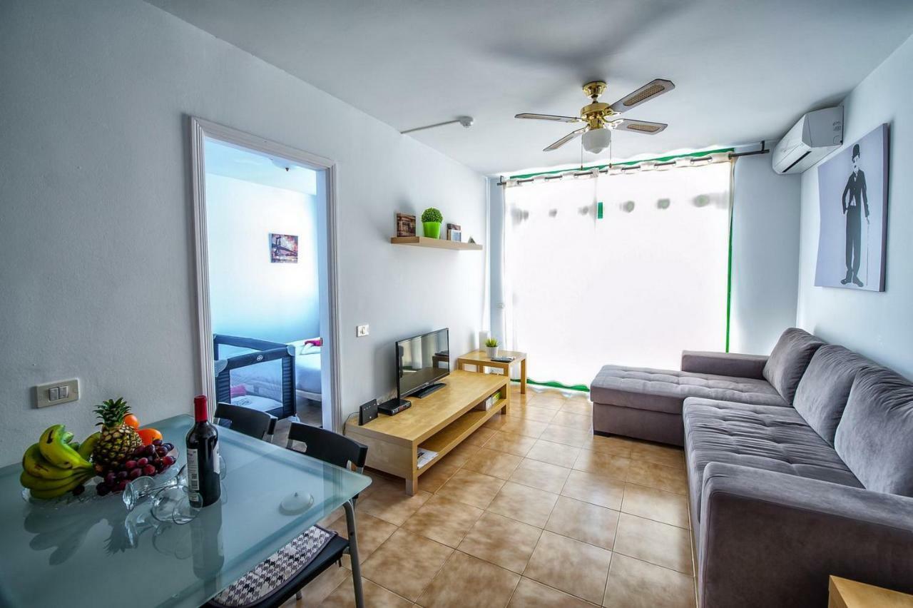 Apartment With Terrace Facing *