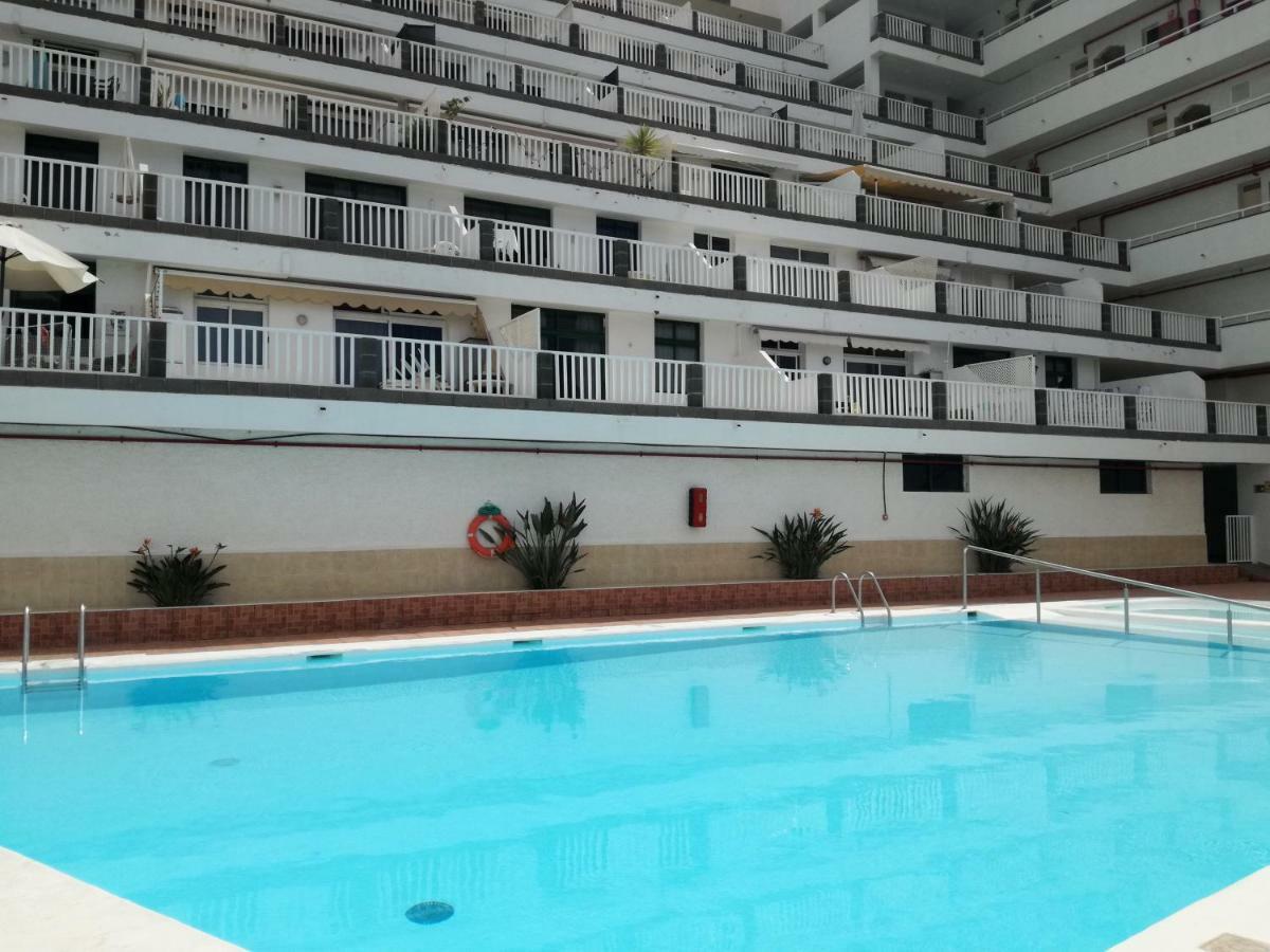 Apartment With Terrace Facing *