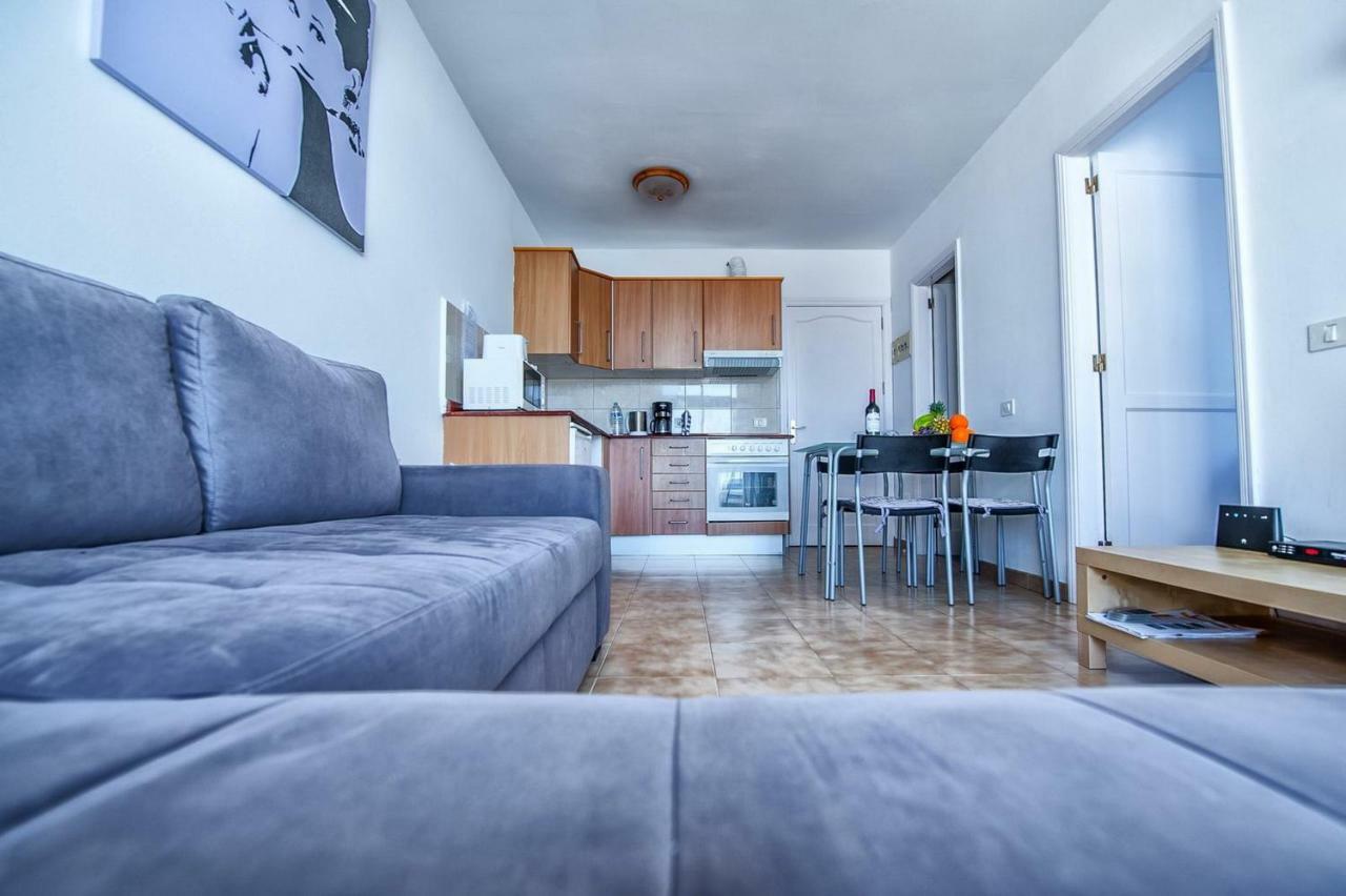 With Terrace Facing Apartamento