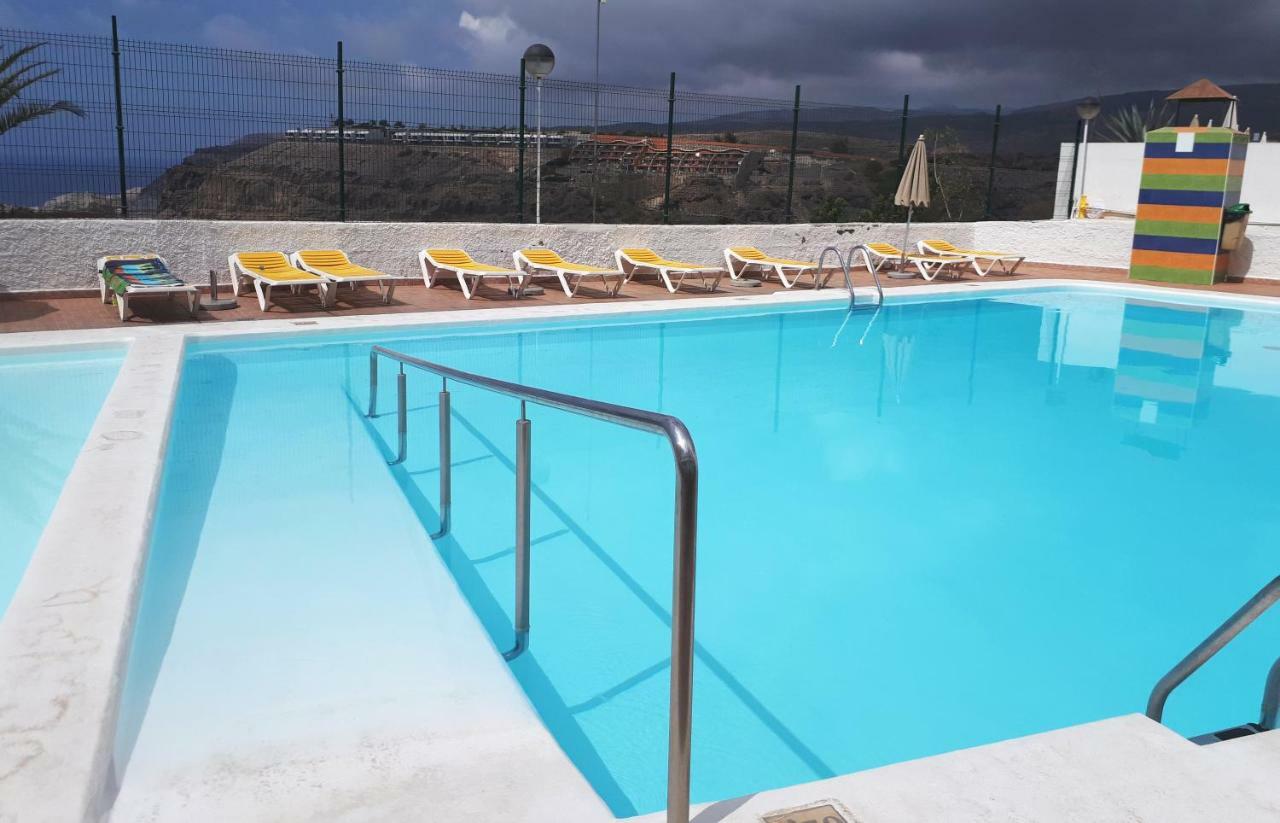 Apartamento With Terrace Facing