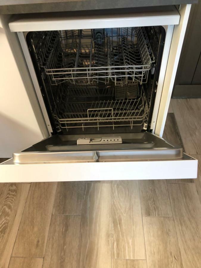 Luxury 2 Bedroom 2 Min From Apartment Mogan