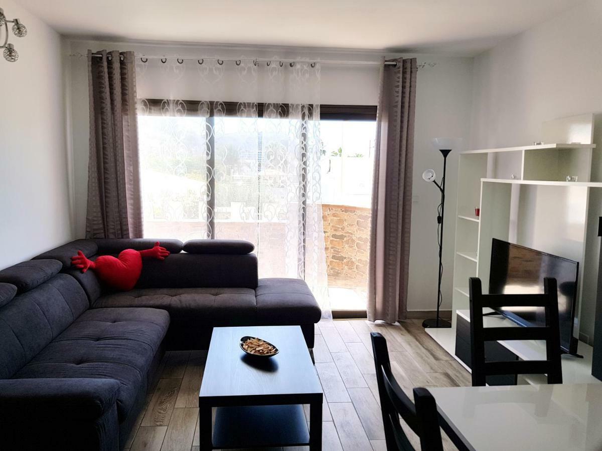 Luxury 2 Bedroom 2 Min From Apartment *