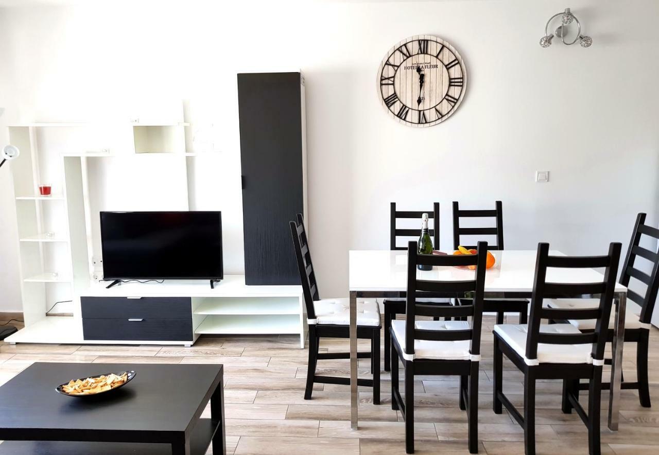 Luxury 2 Bedroom 2 Min From Apartment