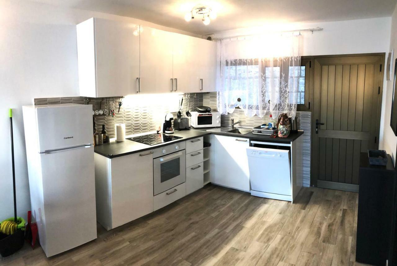 Luxury 2 Bedroom 2 Min From Apartment *