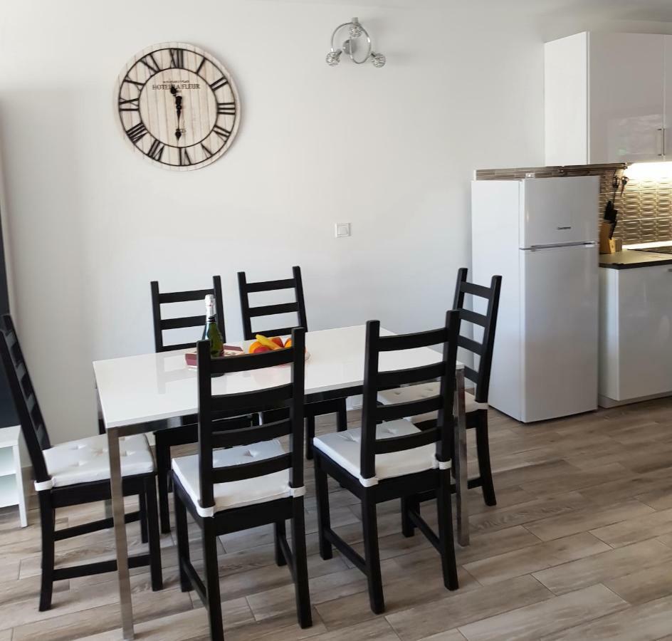 Luxury 2 Bedroom 2 Min From Apartment *