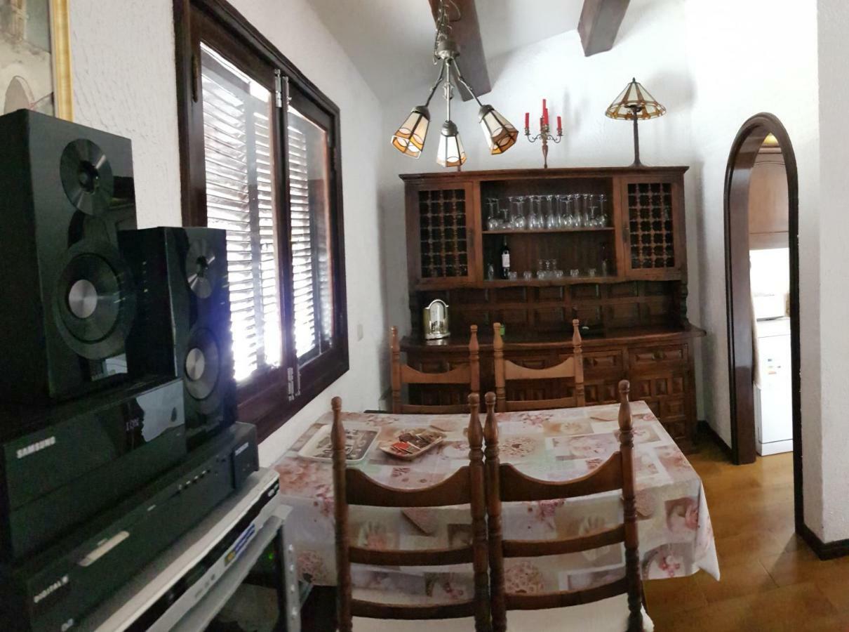 Lovely 2 Bedroom House With Private Garden Pousada *