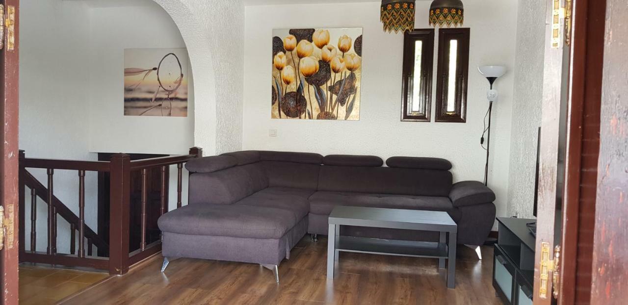 Lovely 2 Bedroom House With Private Garden Pousada *