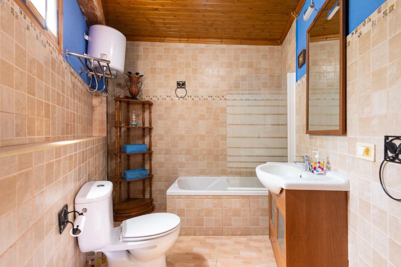 - Private Solarium & Pool - Bbq San Bartolomé