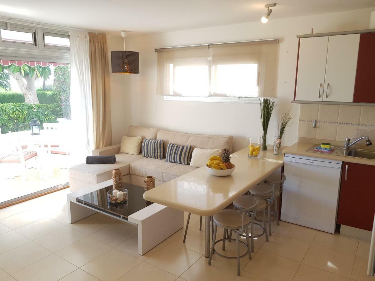 First Line Seaside Apartamento *