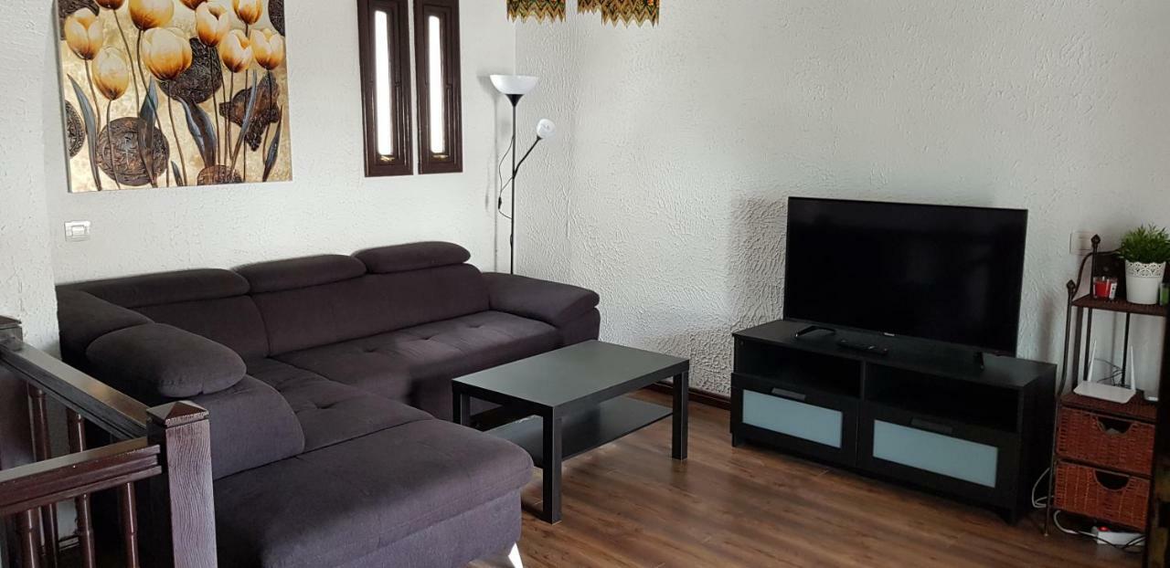 Lovely 2 Bedroom House With Private Garden Pousada *