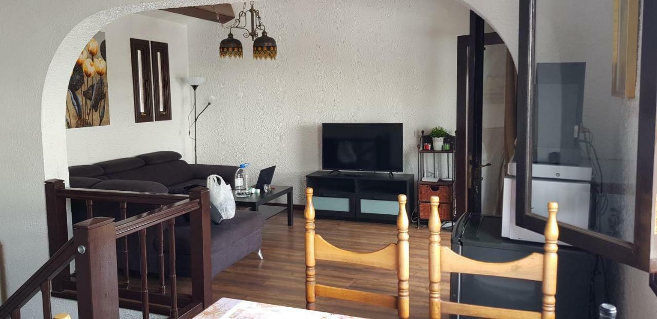 Pousada Lovely 2 Bedroom House With Private Garden Mogán