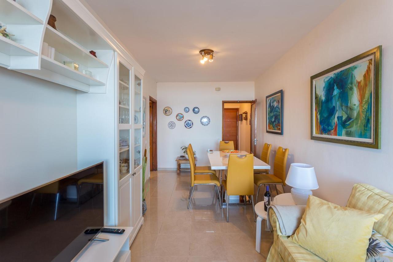 Front Line With Fantastic Terrace. Apartment Telde