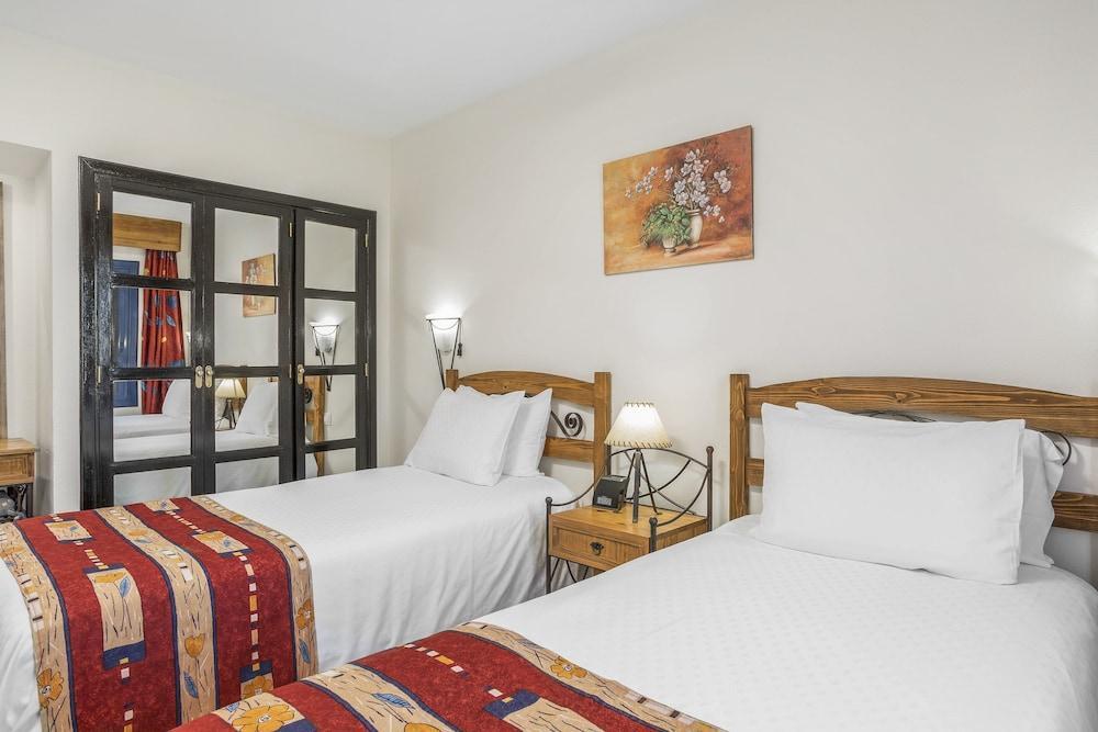 Hotel Club Cala Blanca