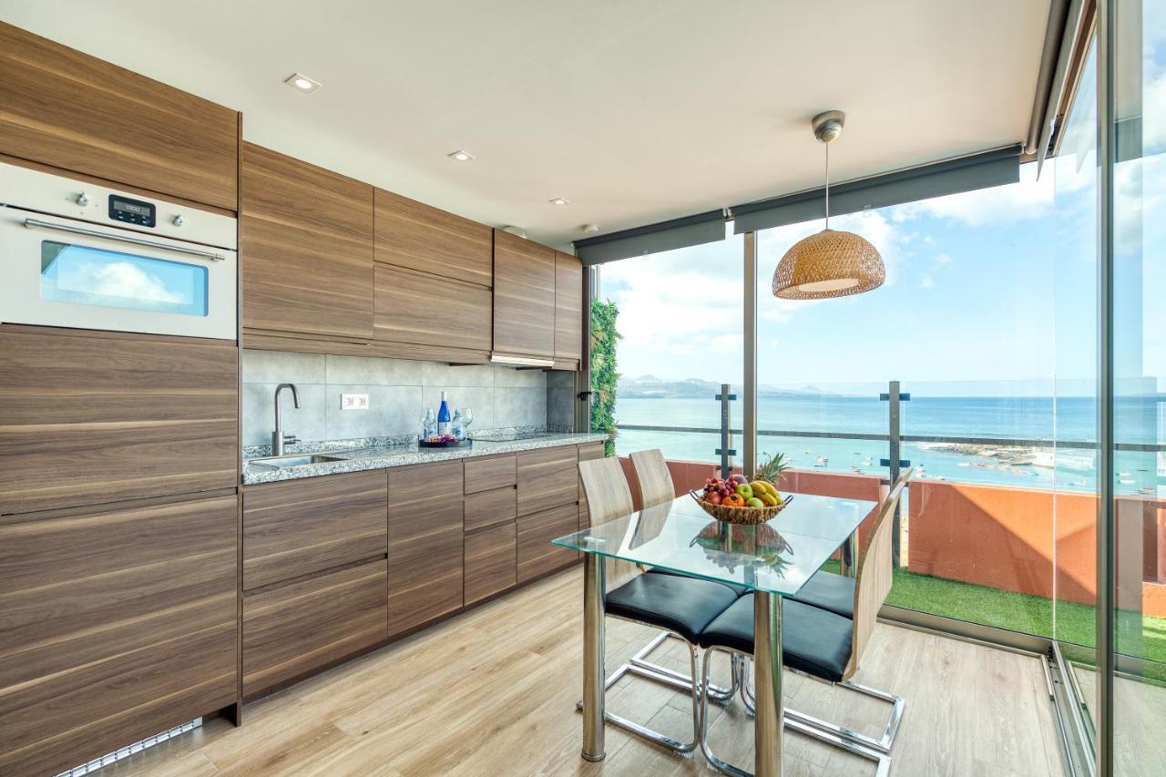 Relax Over The Sea Apartment