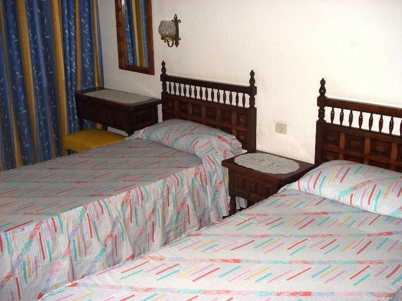 Caroni Hotel 2*