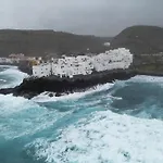 Atlantis Surf Hostel