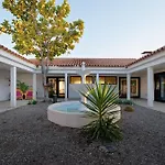 Villa Essence Of Monteleon