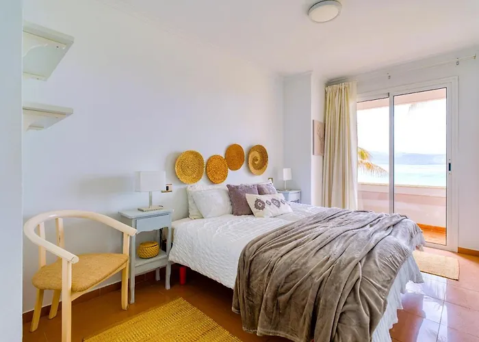 Spectacular Views In Best Part Of Las Canteras