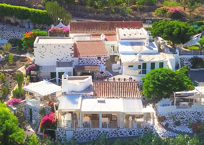 Historica Casa Con Vistas Al Jardin De Cactus Y Montanas
