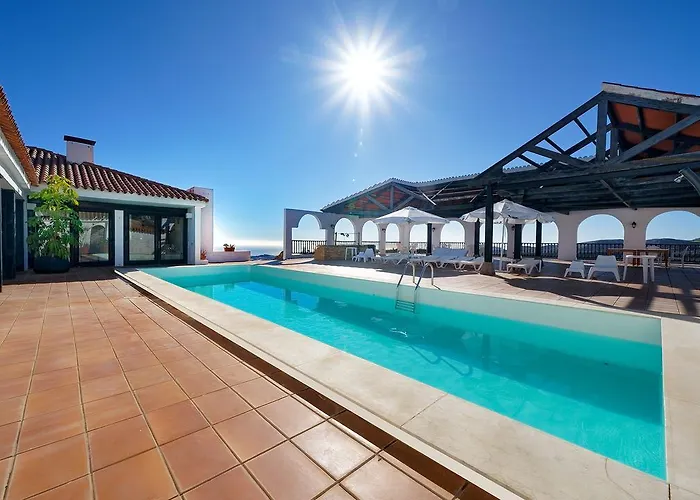 Villa Essence Of Monteleon