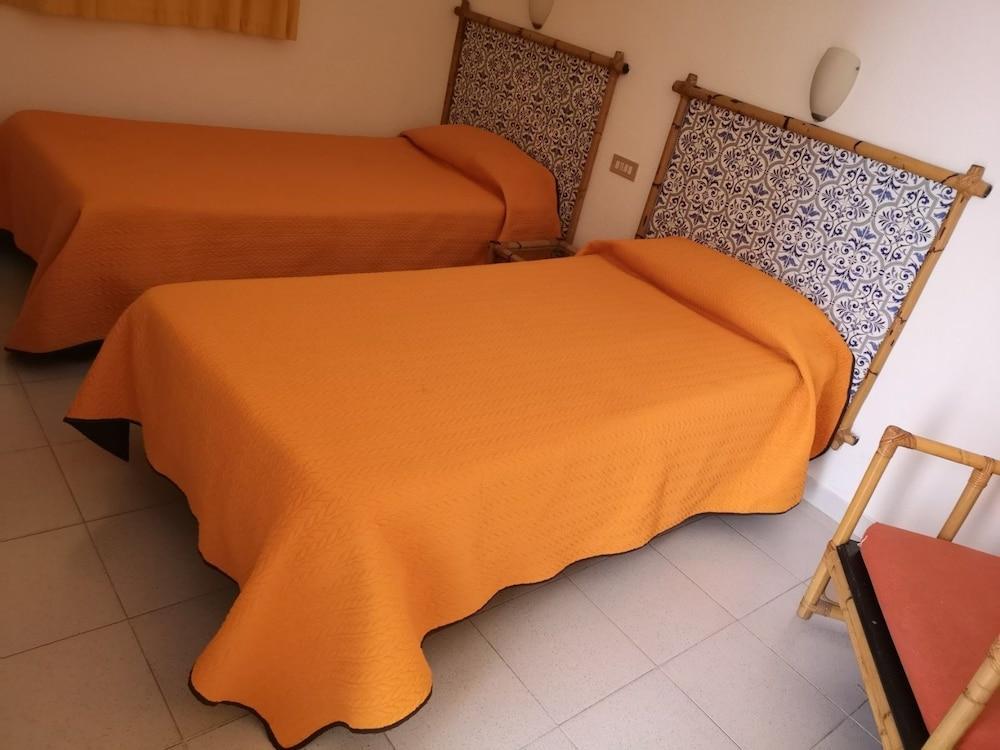 Hotel Tajaraste *