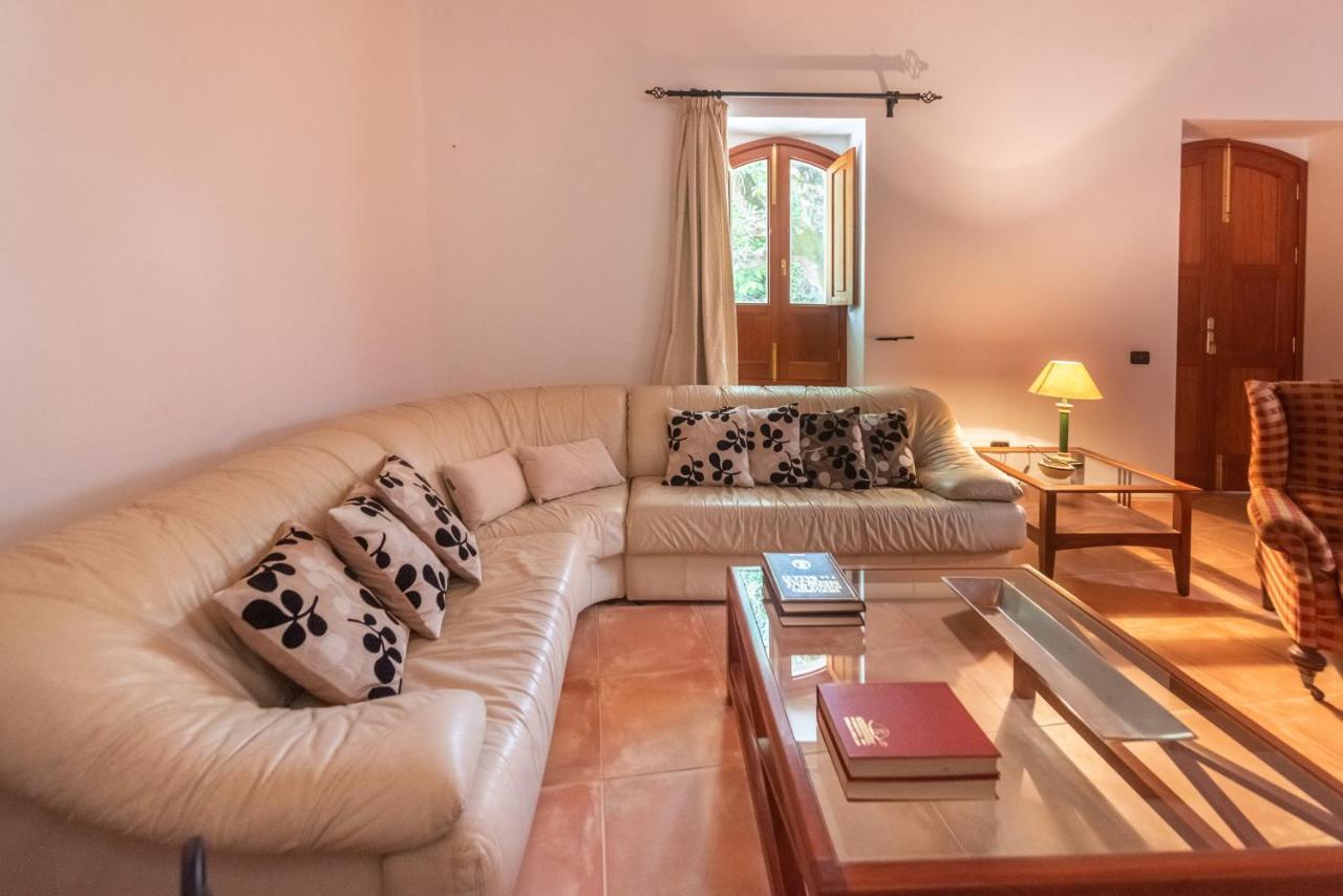 El Alto Apartment *