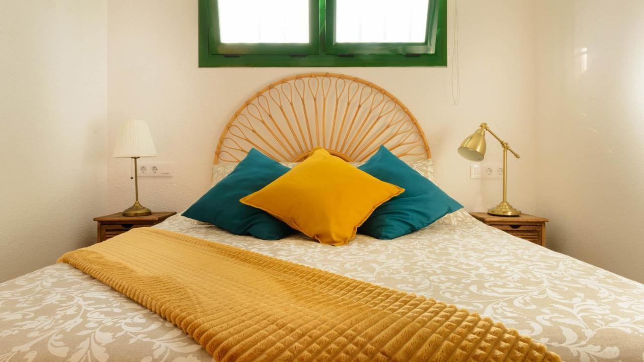 Delightful Front Apartment. Sunrise Views! Apartamento