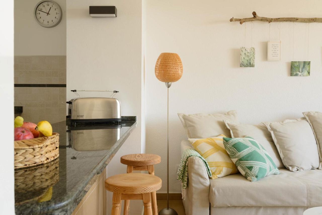 Apartamento Delightful Front Apartment. Sunrise Views! *