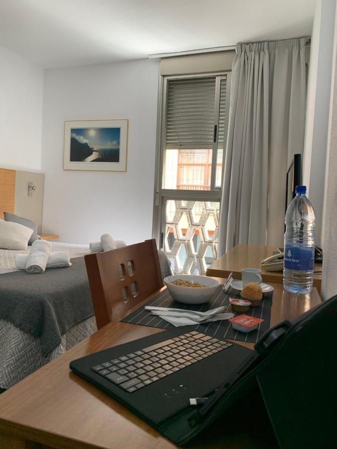 Mhc Arenales Hotel 2*