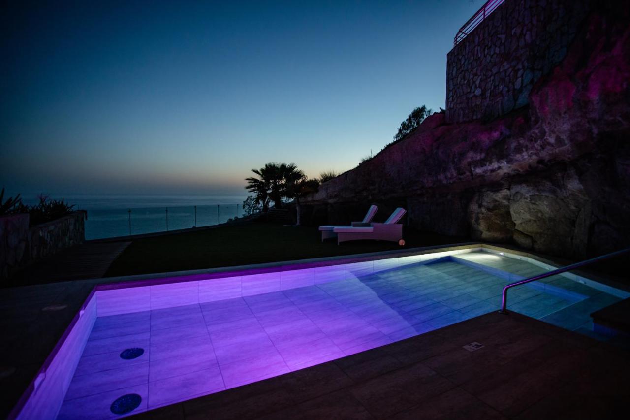 Serenity Amadores Aparthotel 3*