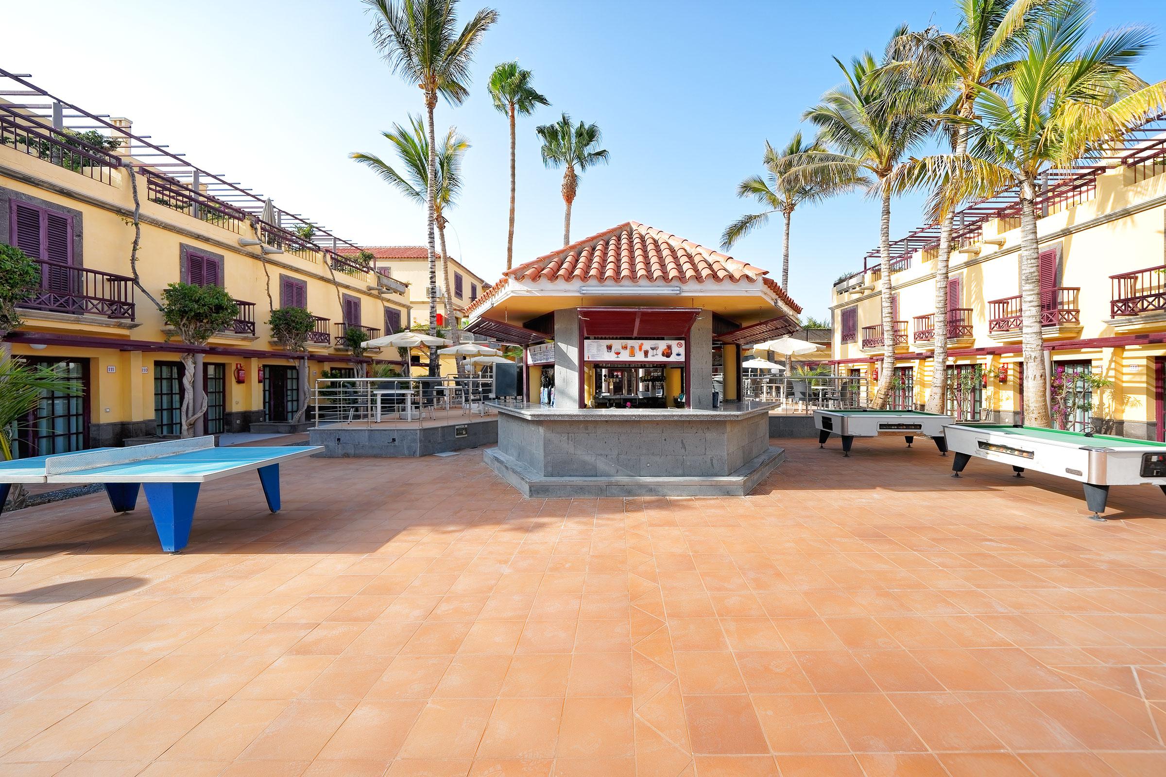 Maspalomas Oasis Club Aparthotel 2*