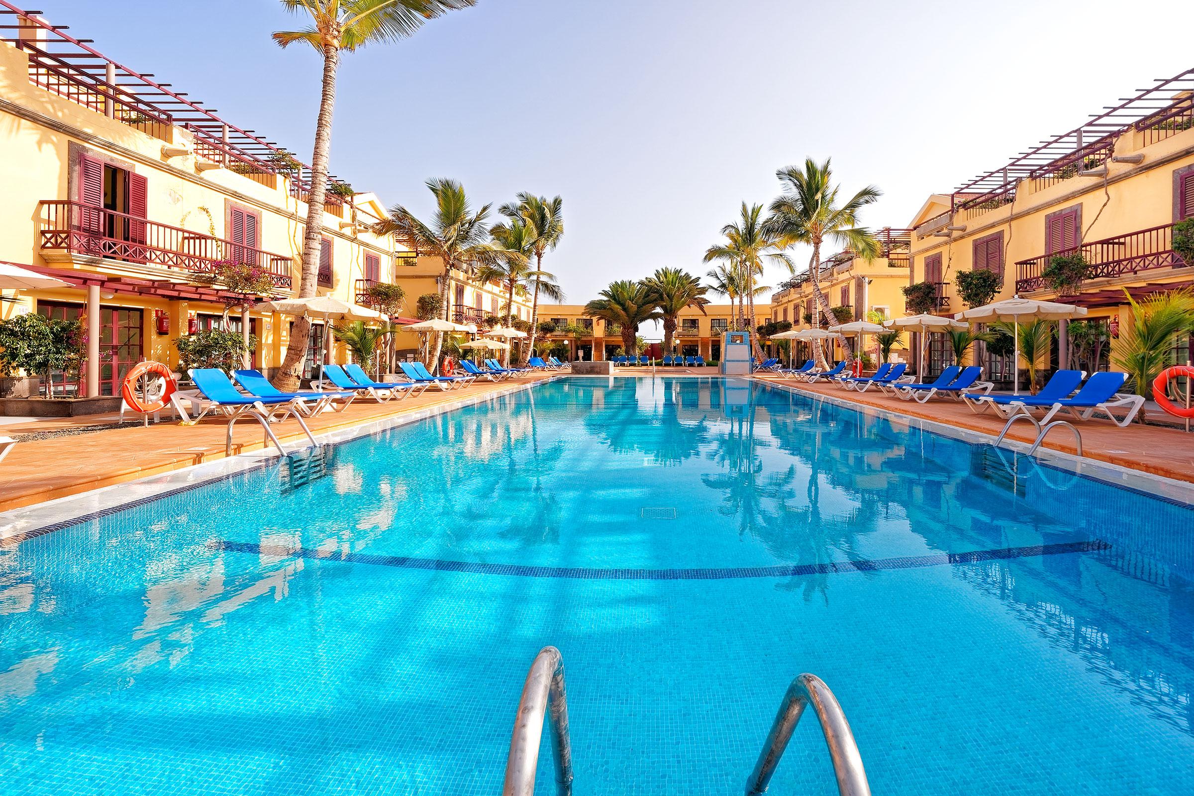 Maspalomas Oasis Club Aparthotel 2*