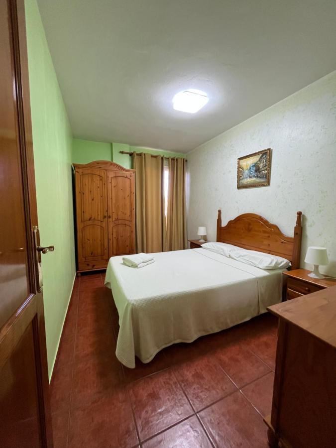 Cascajos Hotel *