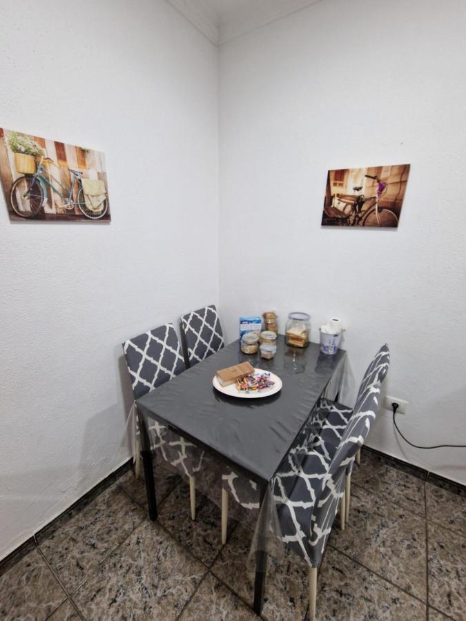 & - Airport Appartement *
