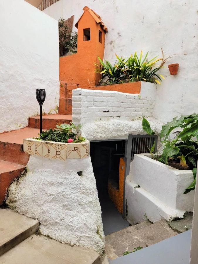 Acoran Family Guests House With Included Morning Yoga Practice Pensión