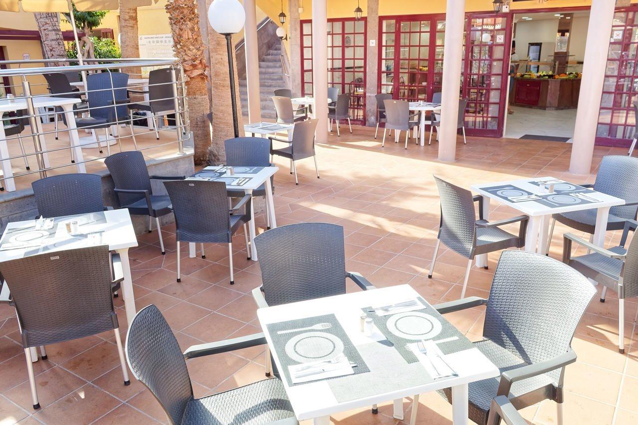Aparthotel Maspalomas Oasis Club 2*