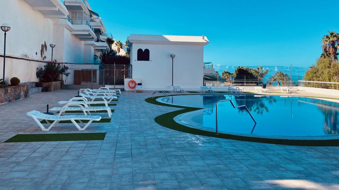 Flat With Terrace In Puerto Rico Mogan