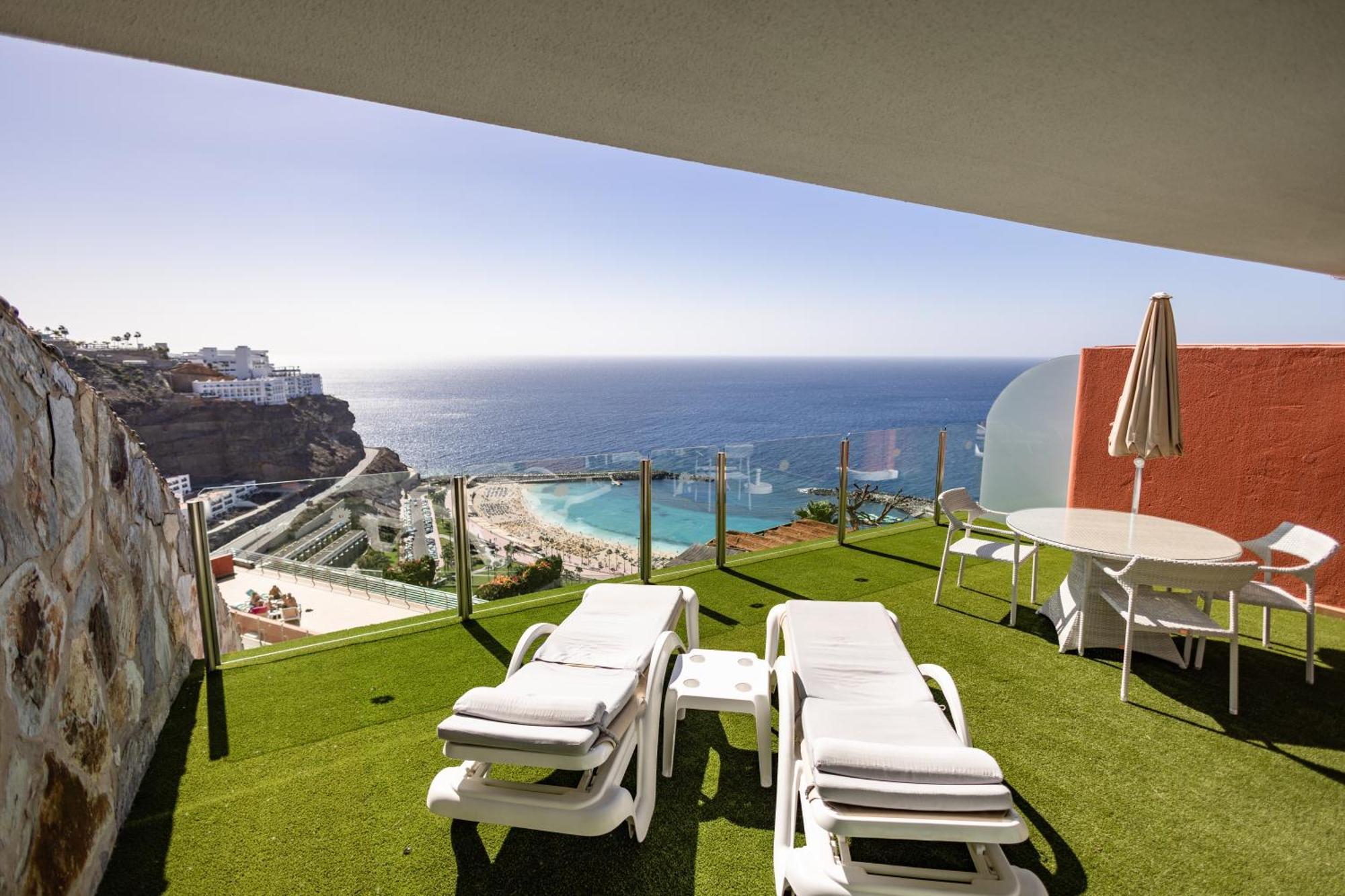 Serenity Amadores Aparthotel 3*