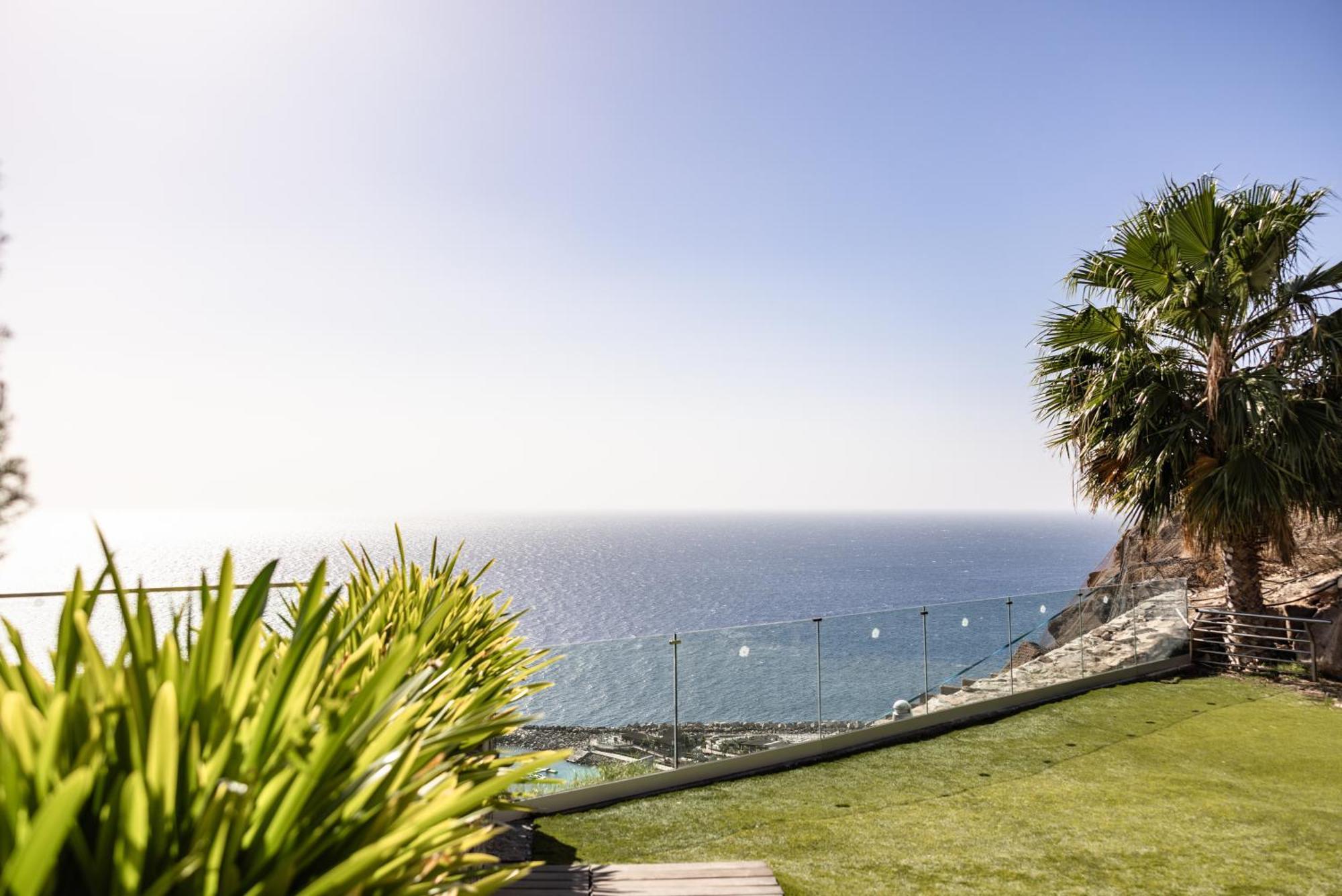 Aparthotel Serenity Amadores