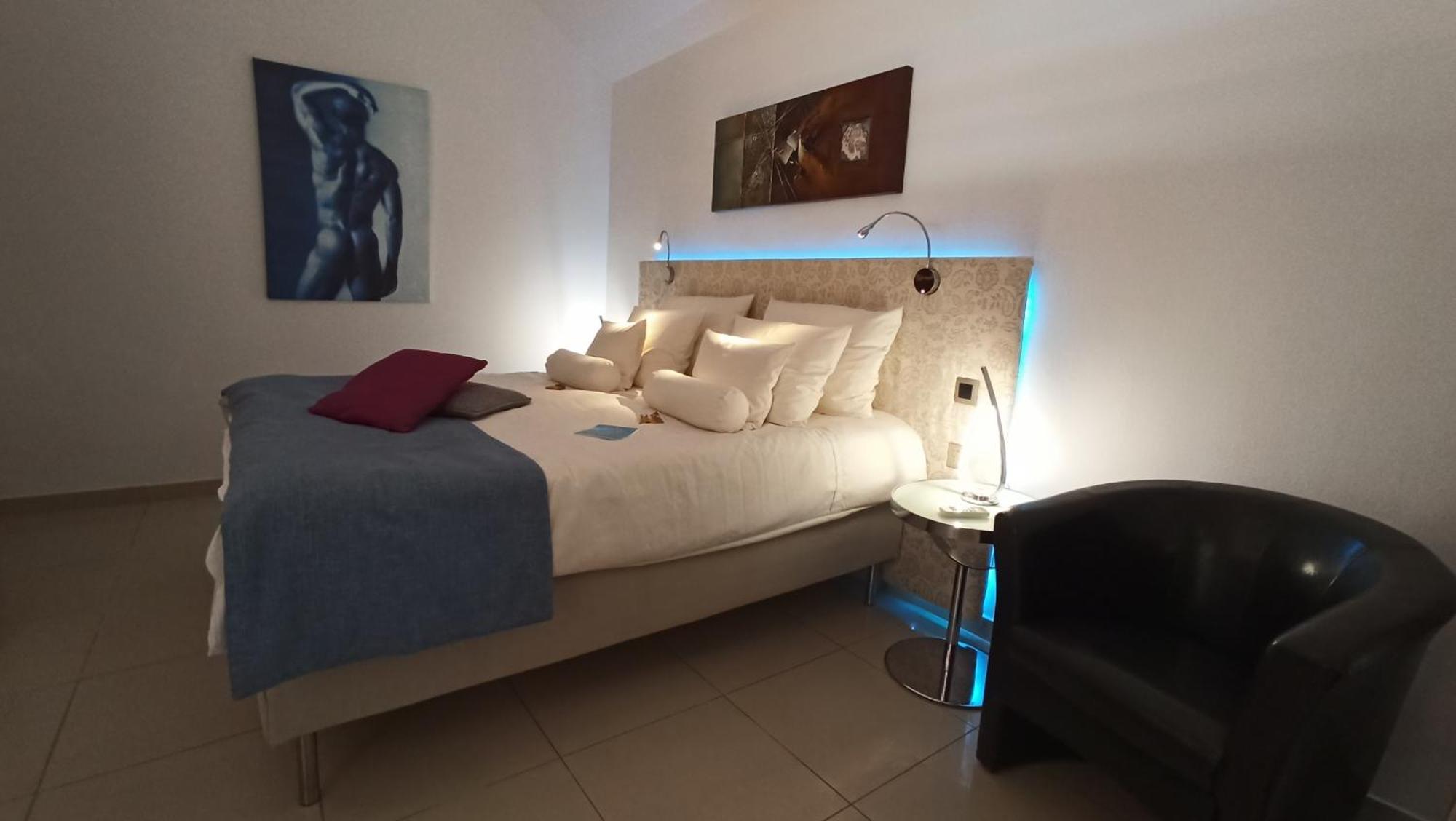 Birdcage Gay Men And Lifestyle (adults Only) 4* Playa del Inglés
