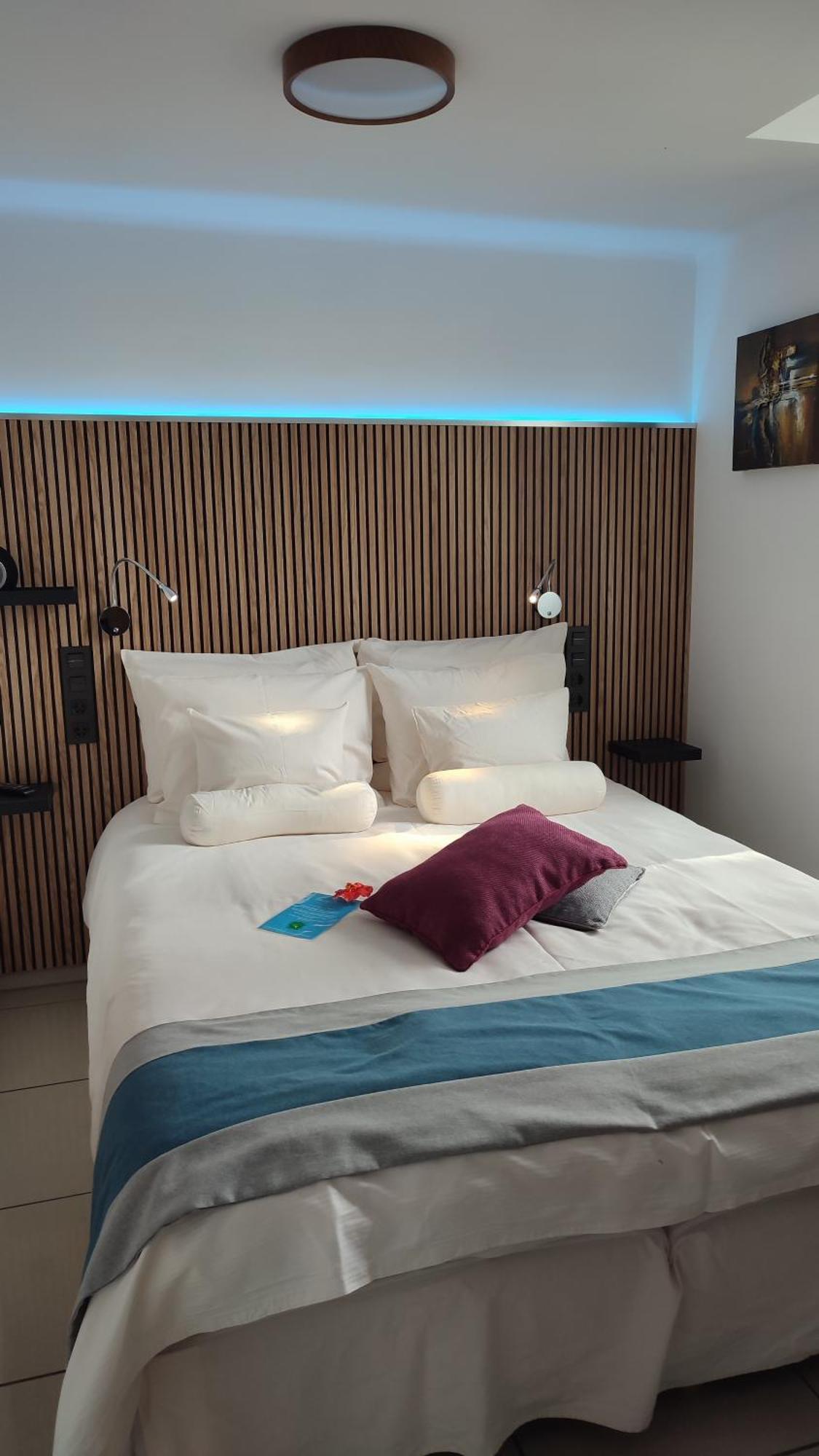 Birdcage Gay Men And Lifestyle (adults Only) Resort 4*